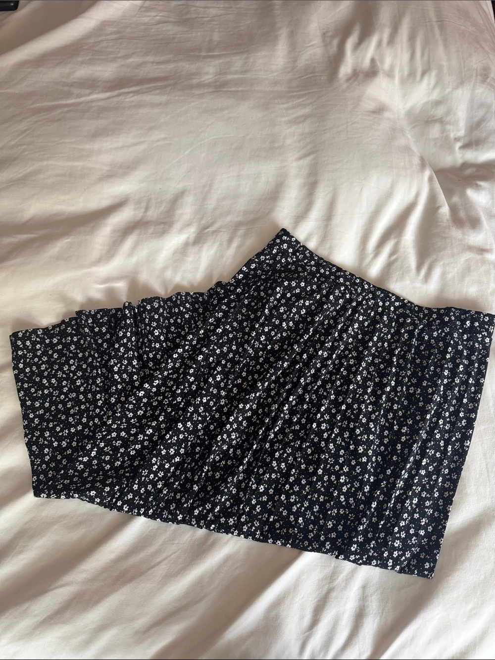 Black Floral Pleated Midi Skirt - Lightweight Women's Skirt